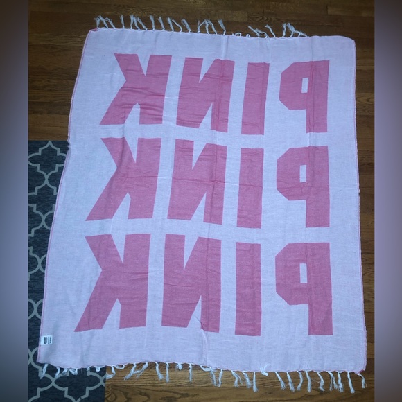 Limited Edition Victoria’s Secret Beach Throw Blanket - Picture 5 of 8